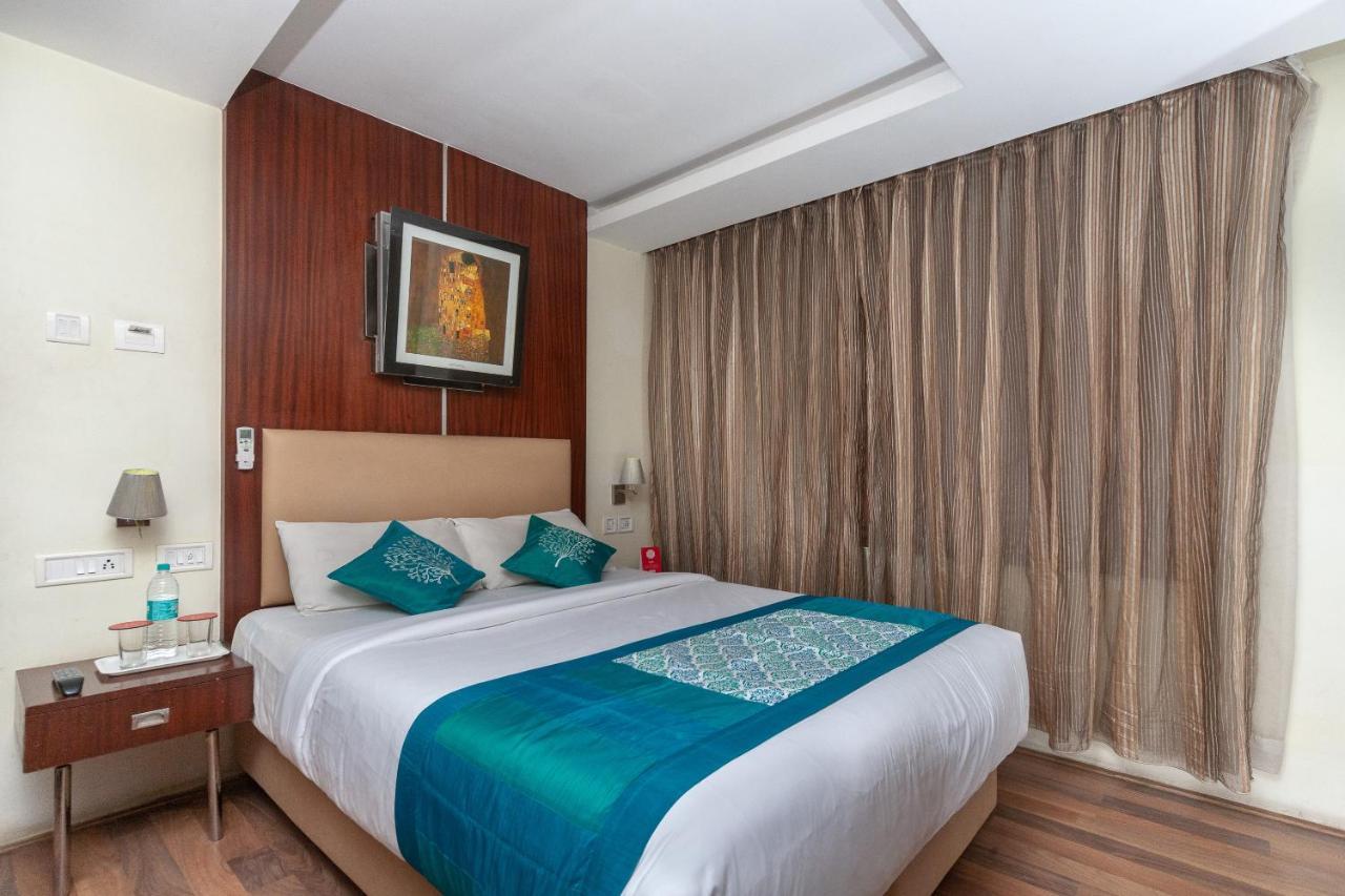 Capital O 1412 Hotel French Quarter بونديتْشيري المظهر الخارجي الصورة